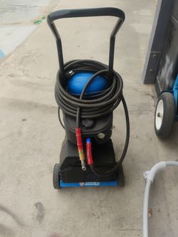 Nice air compressor 200 PSI ready to go