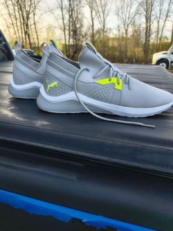 Men's shoes