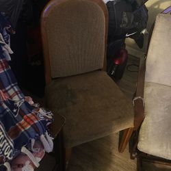 Chair/ Old 