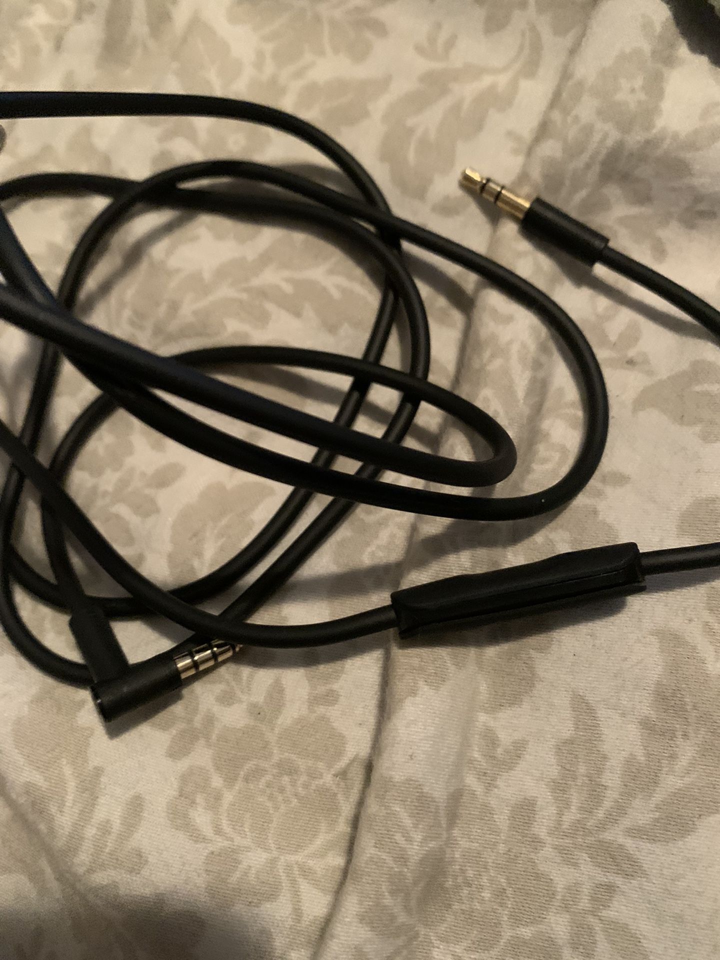 Beats RemoteTalk audio cable