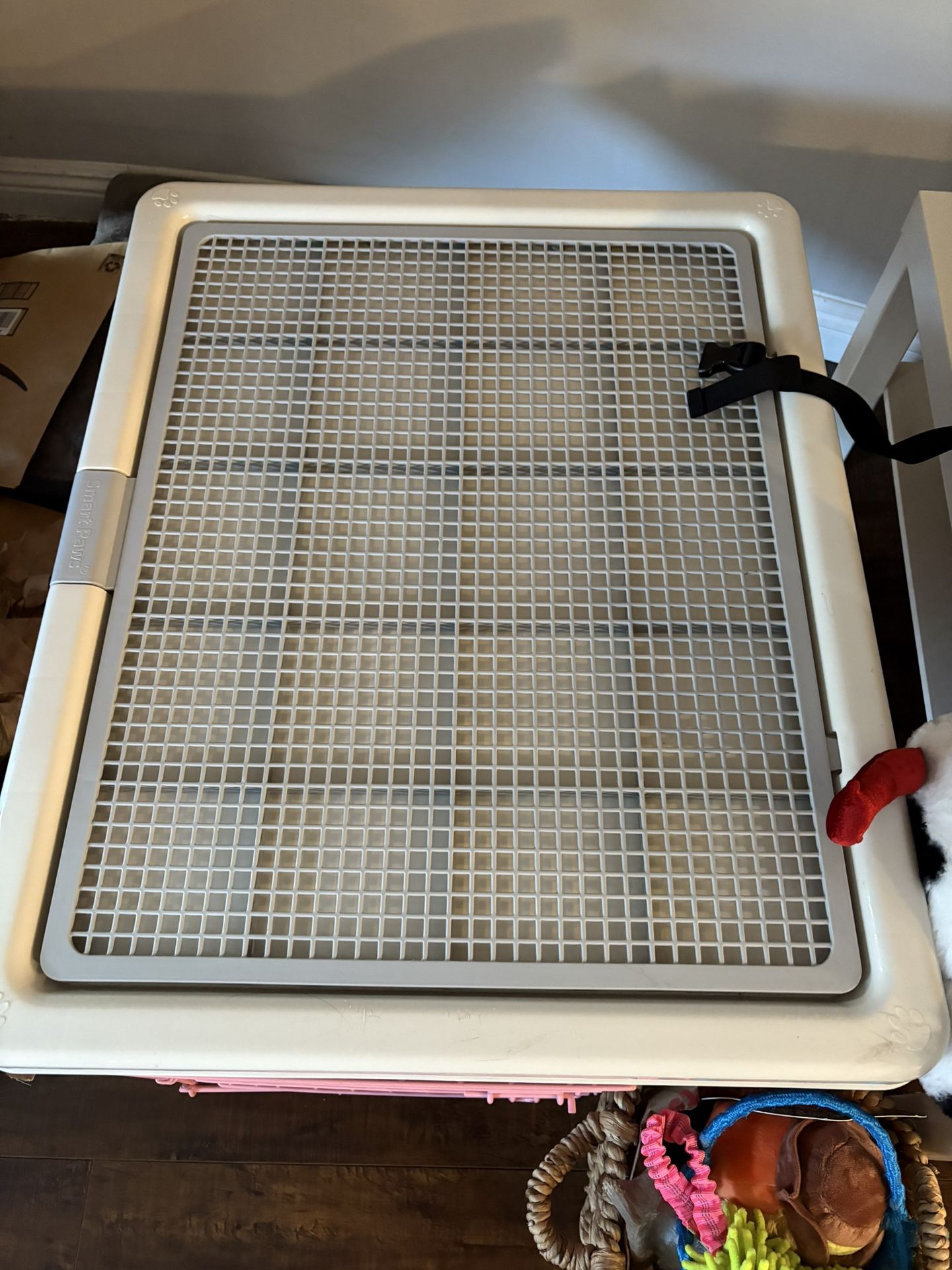 Large Pet Pee Pad Holder $40 Value