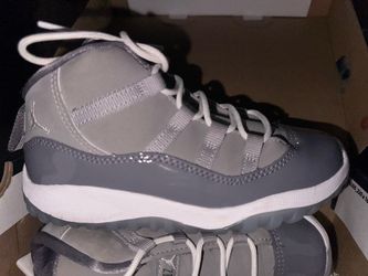 Air Jordan 11 Cool Grey Sneakers