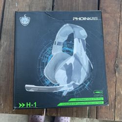 Brand New Cami Headphones