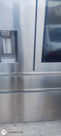 Samsung 4 door with screen