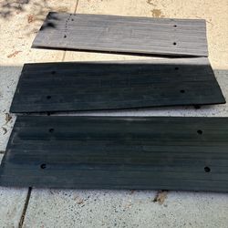 Pyle  car driveway / curb ramp