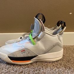 Air Jordan 33 Vast Grey Colorway Size 10