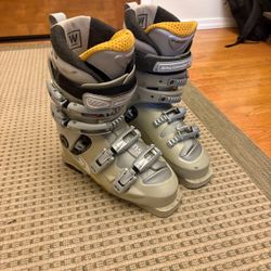 Salomon Evolution 8.0 Ski Boots - 24.5