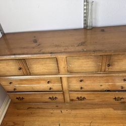 Solid Wood Dresser – Rustic / Vintage Style – Must Go