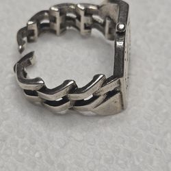 925 Silver Ring  Taking Offers. 59$  Obo 