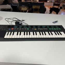Vintage Yamaha Ports Sound PSS Voice Bank PSS170 Keyboard In Great Condition Just Missing The Battery Cover On The Back But Everything Works Great 