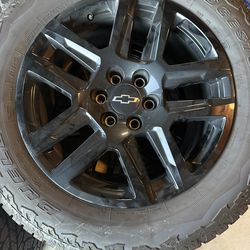 20 inch Chevy trailboss tires and rims