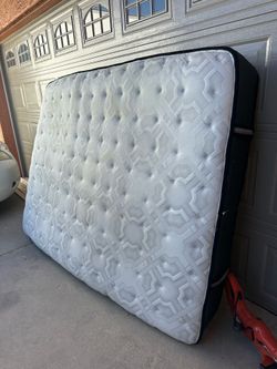 Matress queen size