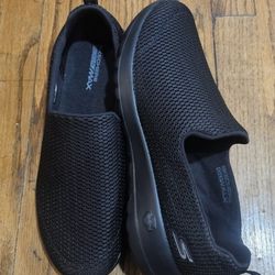 Skechers GogaMax New 99% Women's Size 10