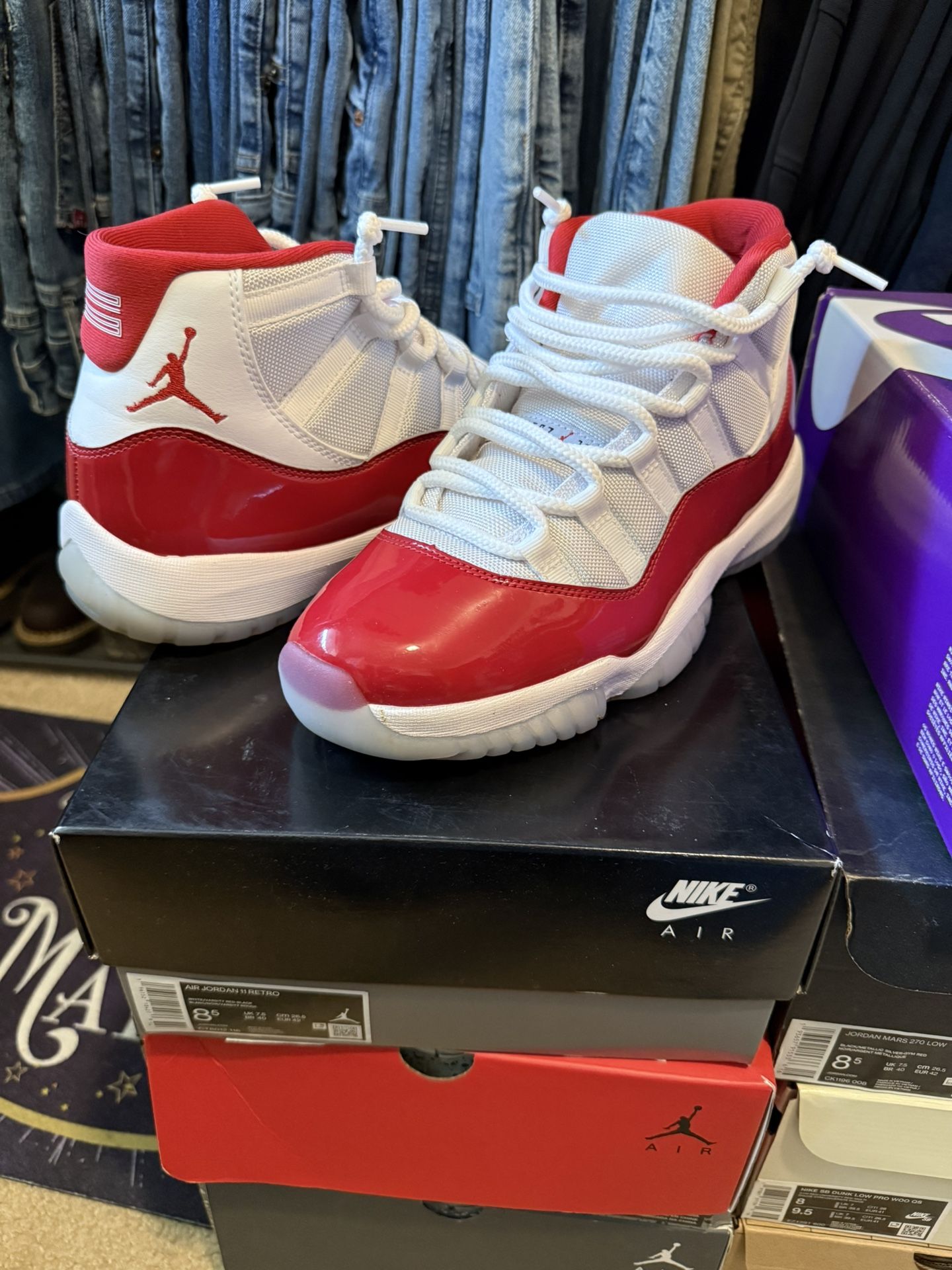 Jordan 11 Cherrys