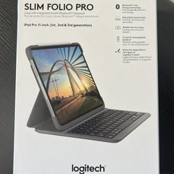 Logitech Slim Folio Pro Backlit Bluetooth Keyboard Case