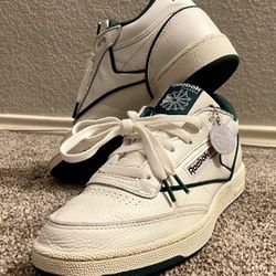 Men’s Reebok Club C Mid II sneakers - Size 8