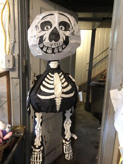 Great indoor/outdoor Halloween hanging skeleton
