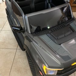 Huffy Ford Raptor Kid Truck. 