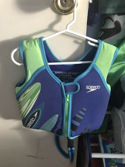 Swim vest!! Reduced!!