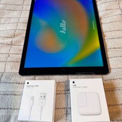 Apple iPad Pro 12.9” W/ Accessories 