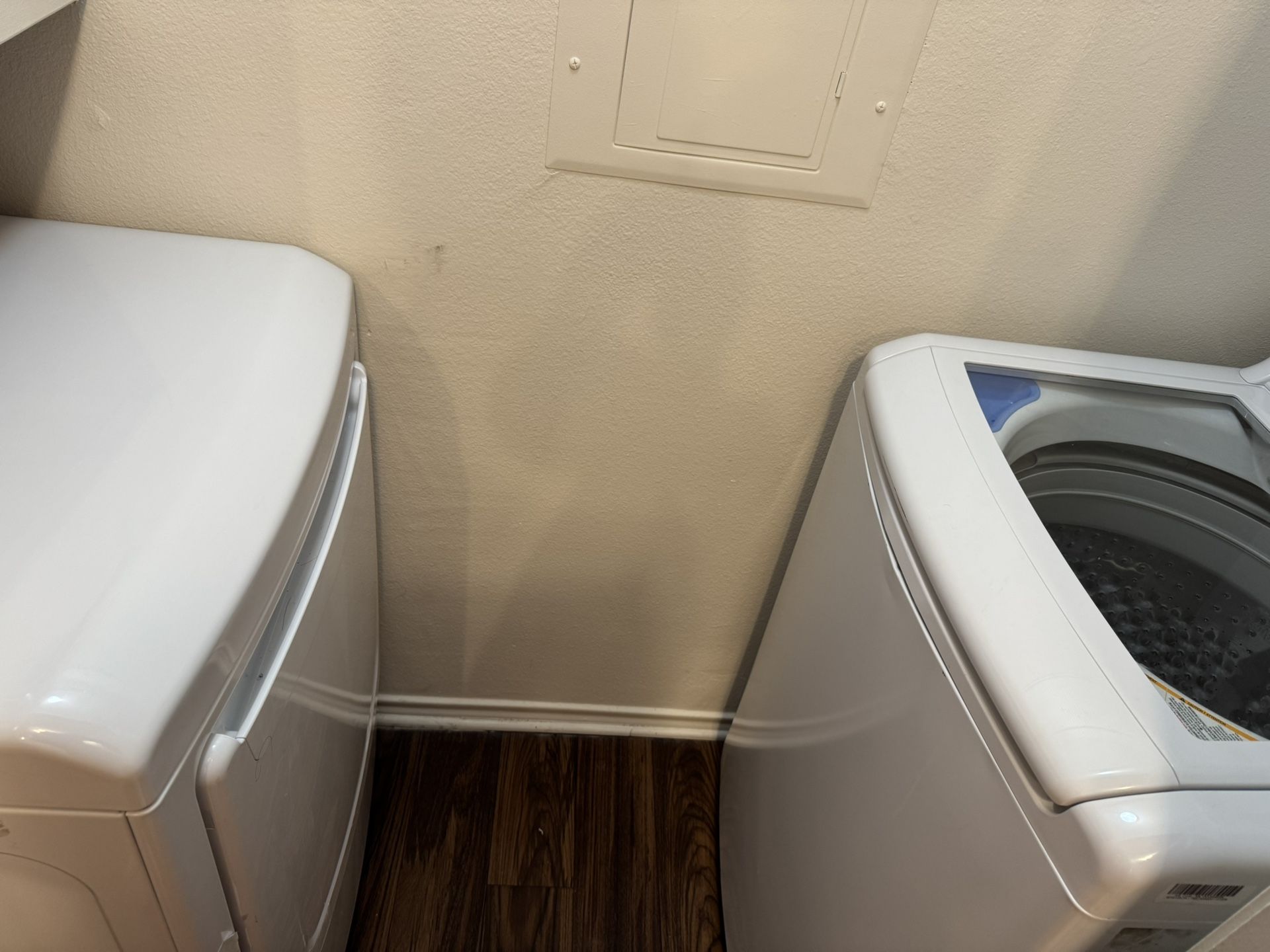 New LG Washer & Dryer Set