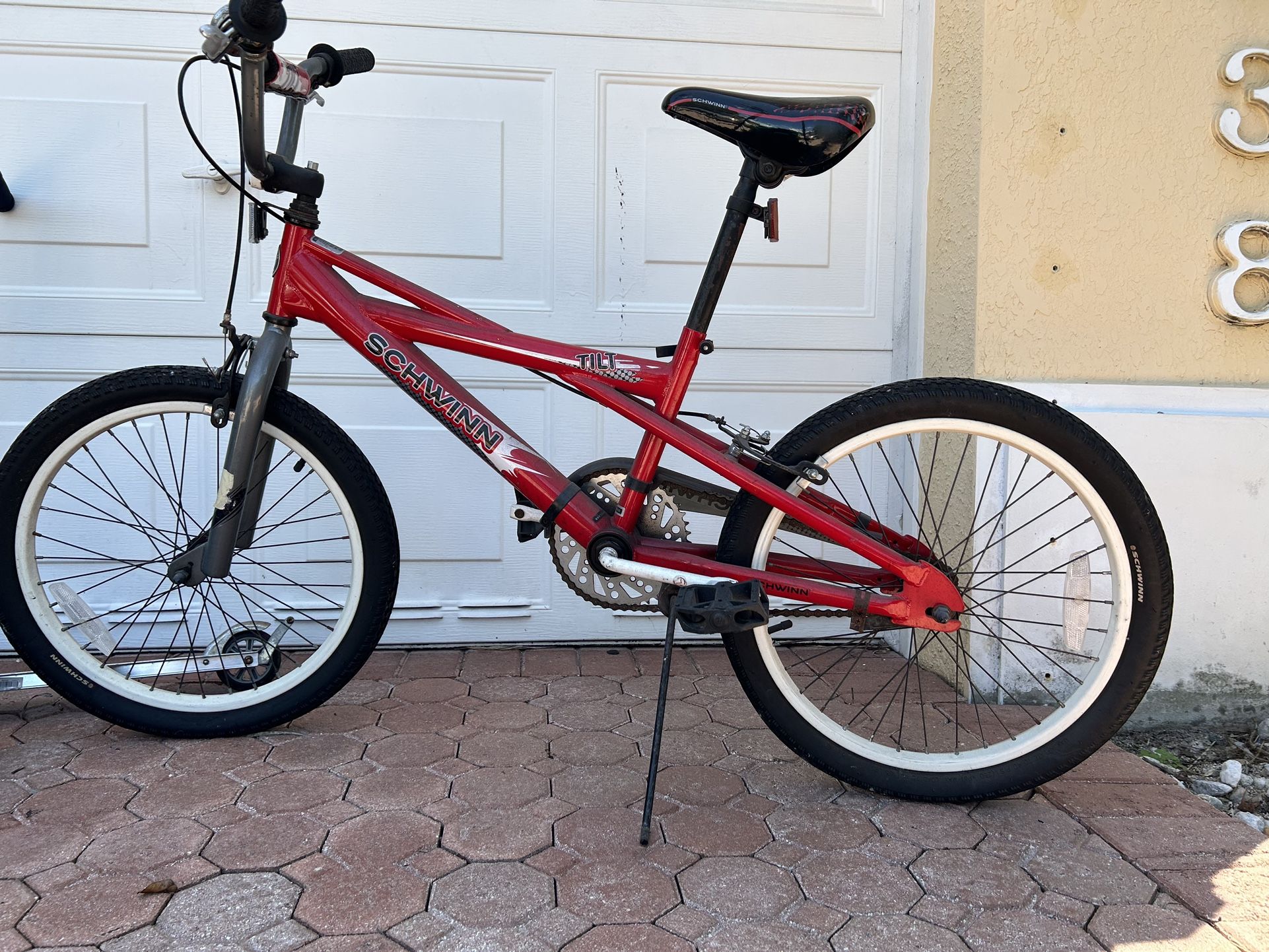 Schwinn Bike for Sale in Miami, FL - OfferUp