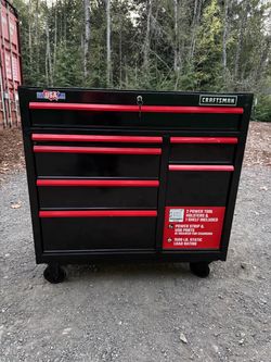 Craftsman Rolling Tool Chest / Tool Cabinet with Power Strip & USB