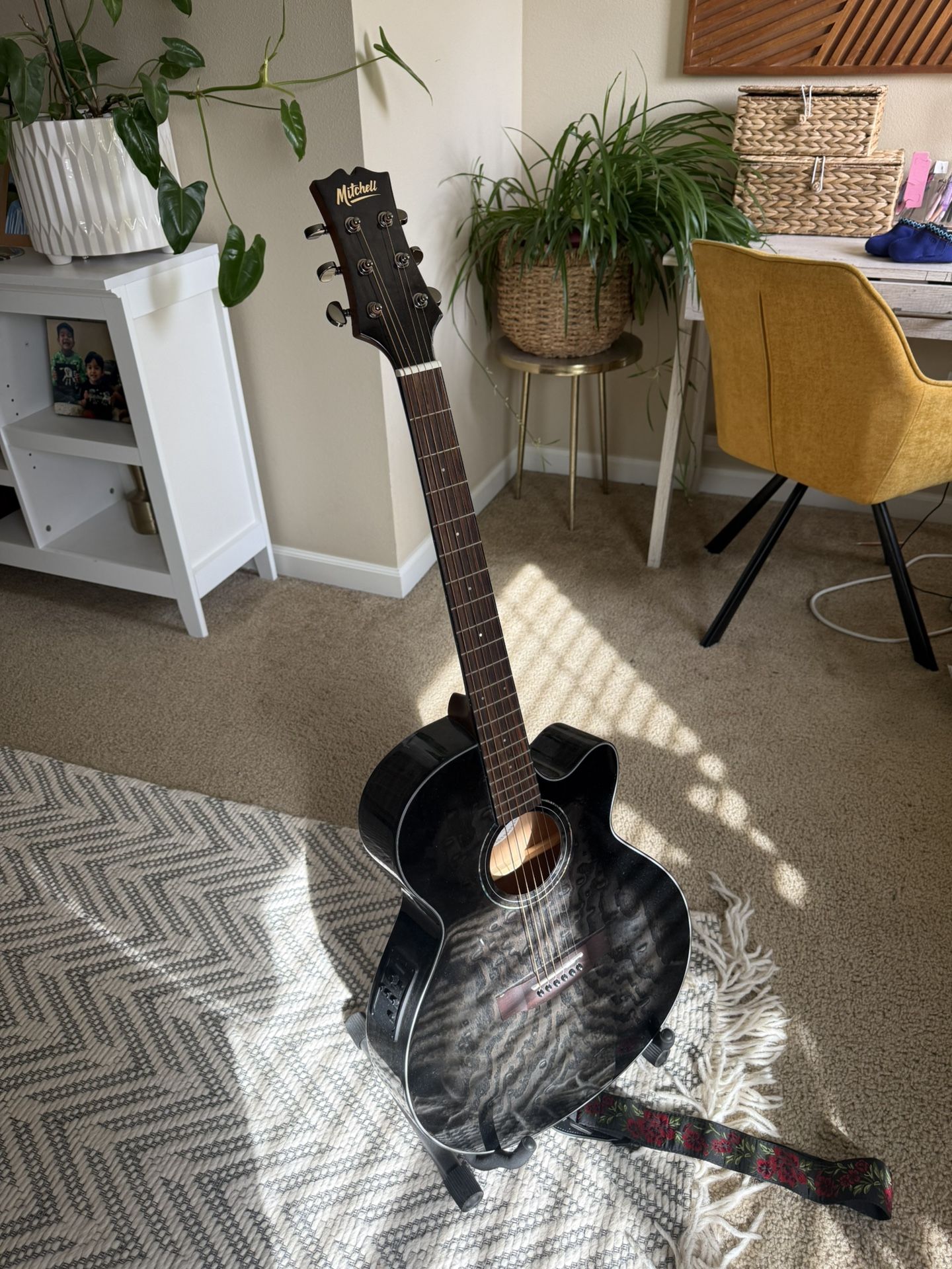 Mitchell MX430QAB Exotic Series Acoustic Electric Midnight Black Edge Burst