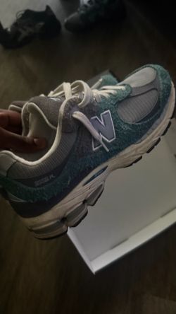 New Balance 2002r