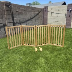 4 Panel Freestanding Pet Gate
