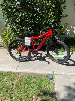 Genesis 26" Mountain Bike Red