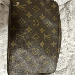 LV Toiletry Bag 