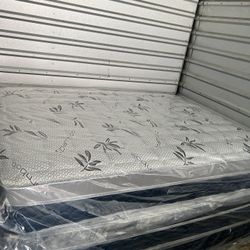 Full Pillow Top Mattress And Box Spring 