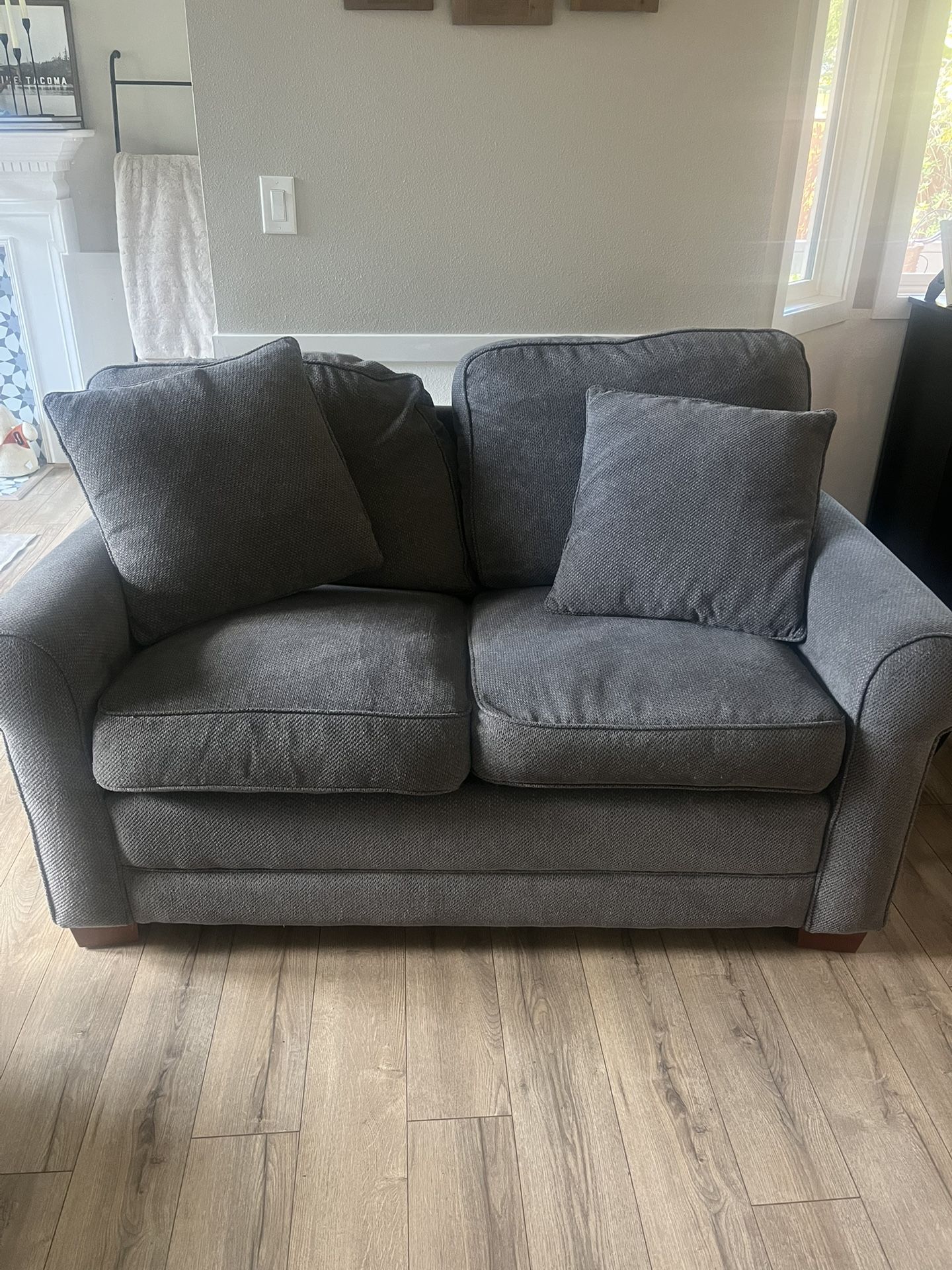 Free loveseat & Couch Set