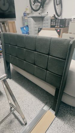 Full size bed (frame and headboard)