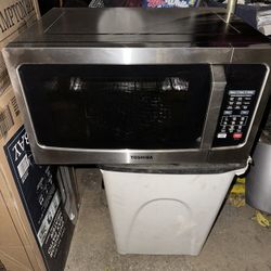 microwave / air fryer 