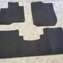 Brand New Genuine Authentic OEM 2023-2024 Honda CRV Black Carpet Floor Mat Set