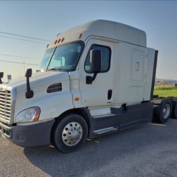 2015 Freightliner Cascadia DD15 – NEW Rear Differential – Runs Strong – $19,900.00