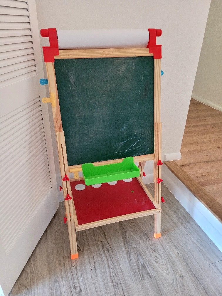 Wooden Easel with Tray