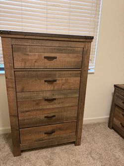 Rustic Wood 5-Drawer Tall Dresser Chest