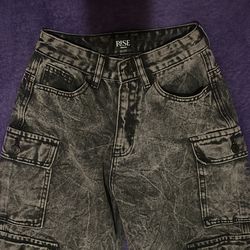 Straight leg Jean with pockets and buttons