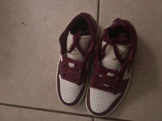 Jordan 1 mids