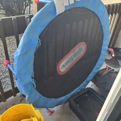 Small Kids Trampoline 