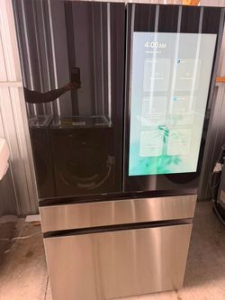 New Samsung Bespoke AI Standard-Depth Family Hub 29-cu ft 36-in Wide French Door Refrigerator 4 door