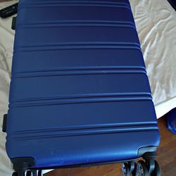 Never used 21" Spinner Carry-on Luggage Suitcase Expandable Travel Bag Hard side Durable firm price $40 pick up only 865 Ellsworth avenue right off of