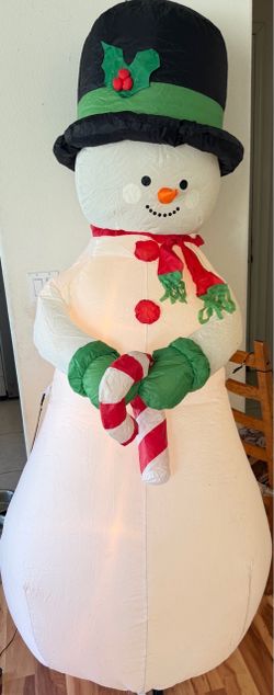 7ft Snowman Inflatable Yard Art Christmas