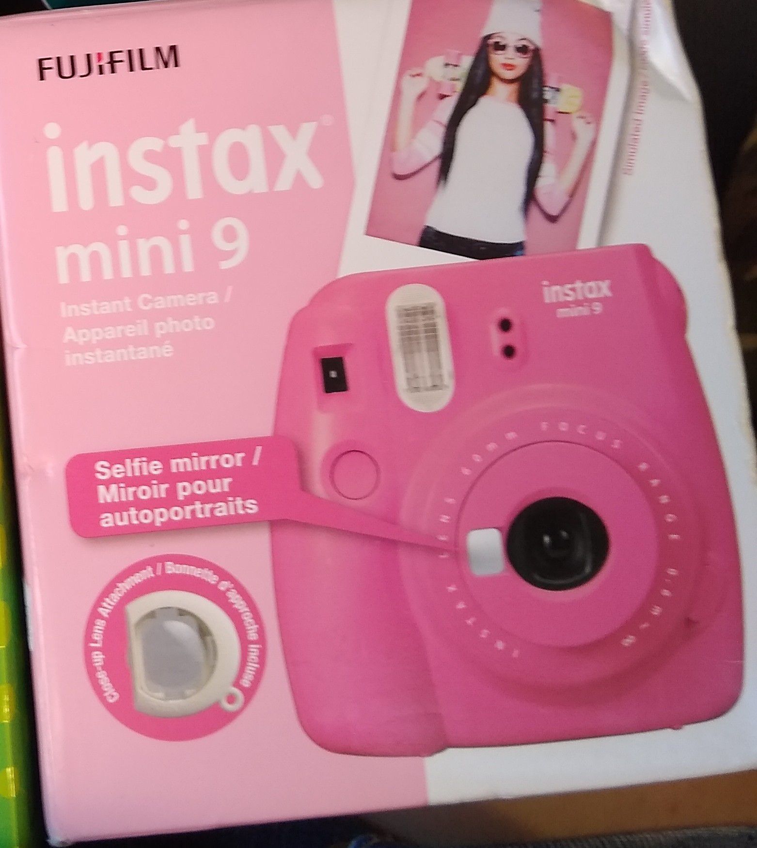 Brand new FUIJIFILM INSTAX MINI 9 Polaroid camera