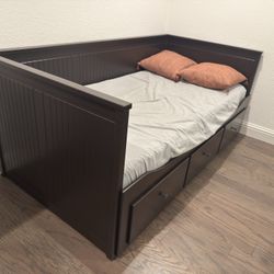 Ikea hemnes bed
