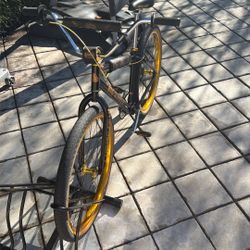 SE.. 29.. Black And Gold!! Freshly Assembled!! 