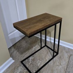 SOLID WOOD SOFA/END TABLE 